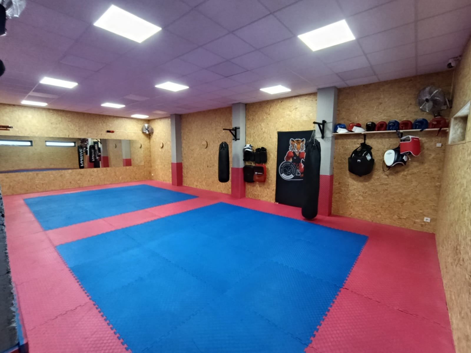 La sala de Two Warriors Academy